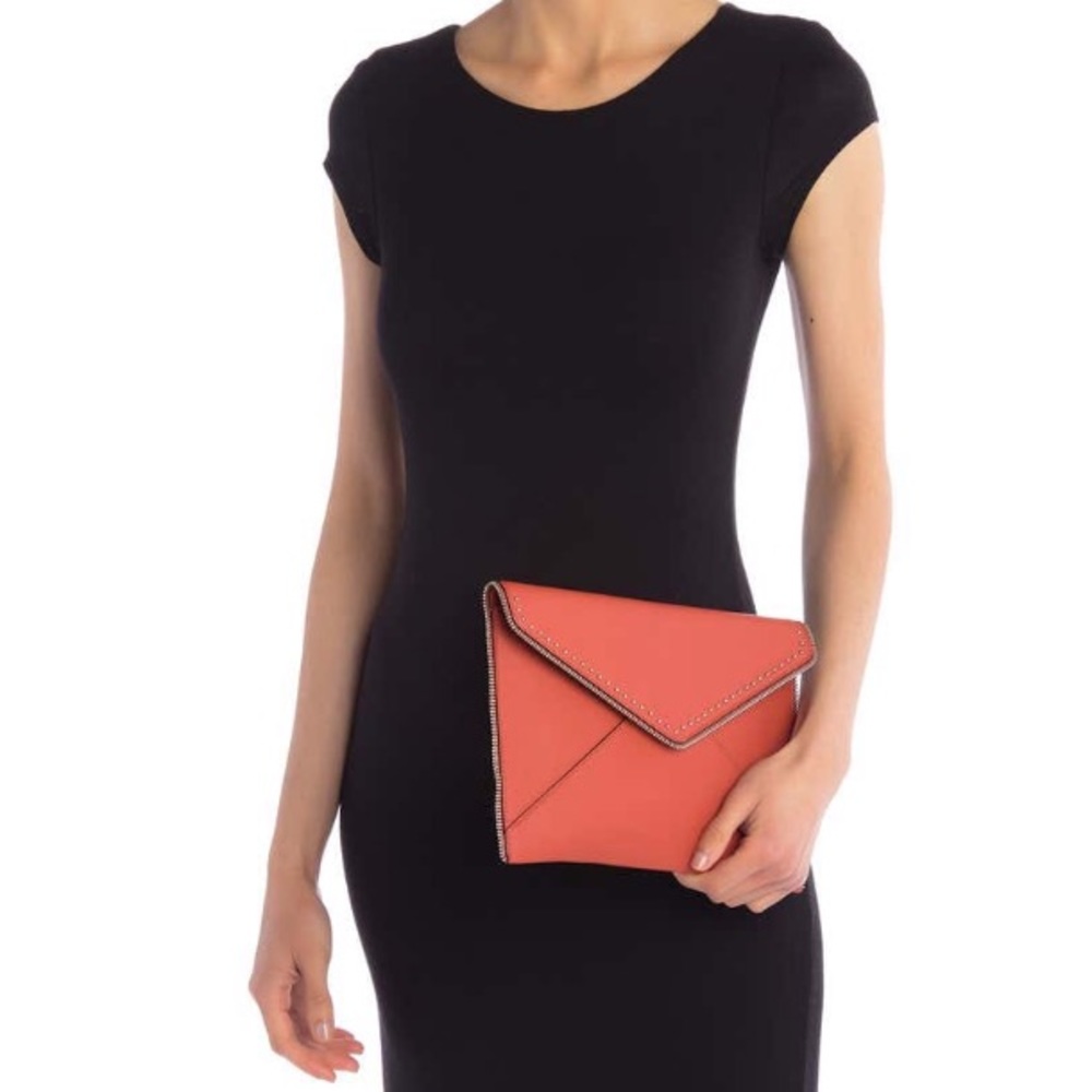 SOLD HP 🌟 5.22.20 Rebecca Minkoff clutch - Picture 4 of 8